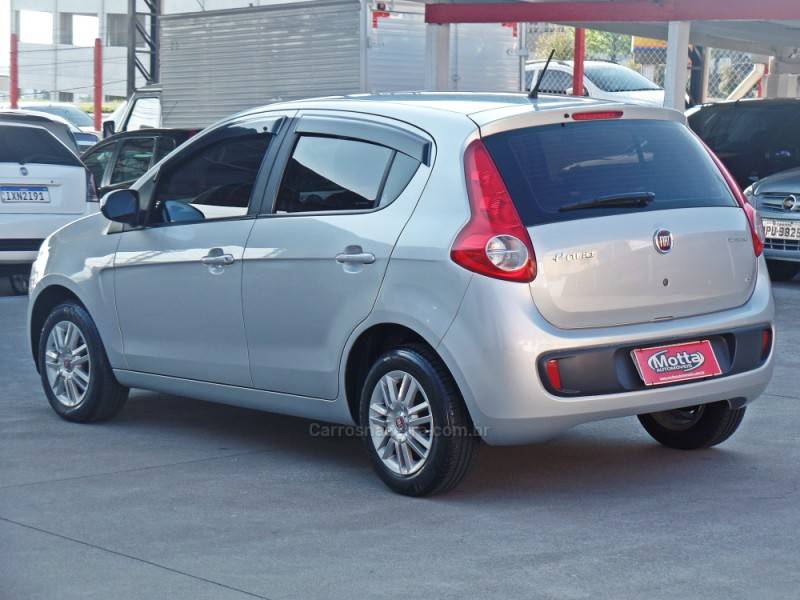 FIAT - PALIO - 2012/2013 - Prata - R$ 37.800,00