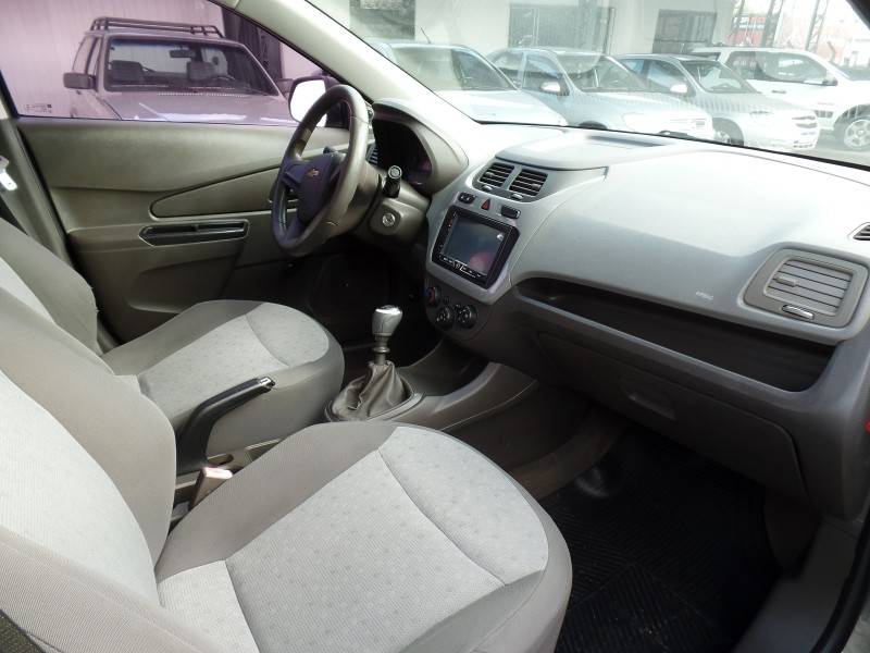 CHEVROLET - COBALT - 2013/2013 - Cinza - R$ 41.800,00