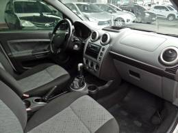 FORD - FIESTA - 2013/2014 - Branca - R$ 37.800,00