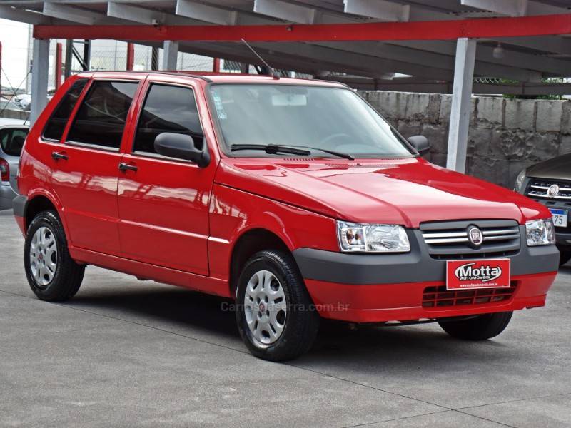 FIAT - UNO - 2011/2012 - Vermelha - R$ 27.900,00