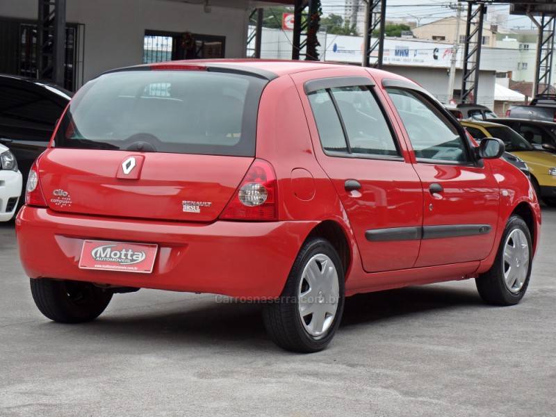 RENAULT - CLIO - 2009/2010 - Vermelha - R$ 23.800,00