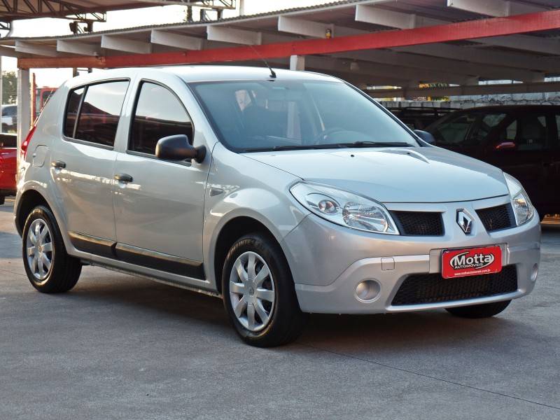 RENAULT - SANDERO - 2010/2010 - Prata - R$ 31.800,00