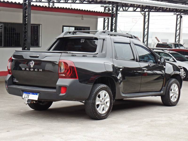 RENAULT - DUSTER OROCH - 2019/2020 - Preta - R$ 79.800,00