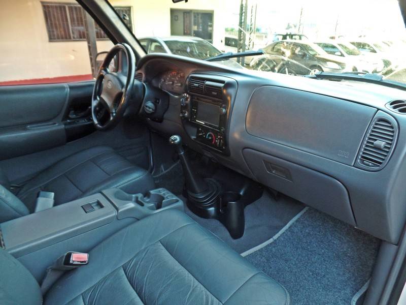FORD - RANGER - 2002/2003 - Branca - R$ 58.800,00