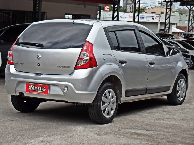 RENAULT - SANDERO - 2008/2009 - Prata - R$ 28.800,00