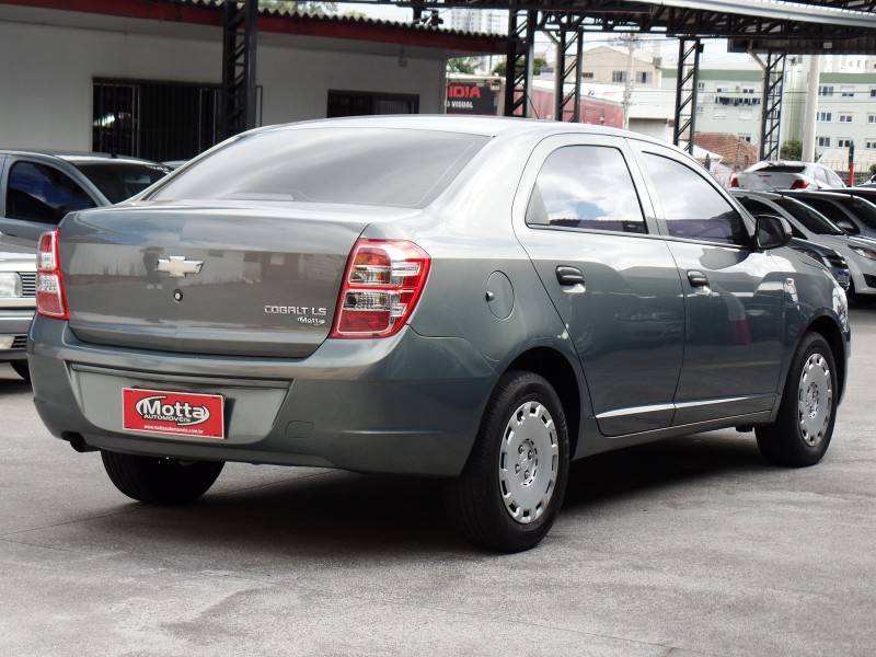 CHEVROLET - COBALT - 2013/2013 - Cinza - R$ 41.800,00
