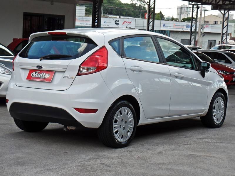 FORD - FIESTA - 2014/2015 - Branca - Sob Consulta