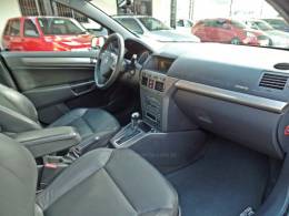 CHEVROLET - VECTRA - 2010/2011 - Prata - R$ 48.800,00