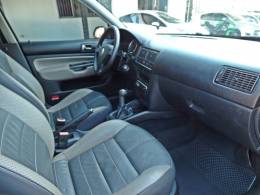 VOLKSWAGEN - GOLF - 2008/2009 - Preta - R$ 44.800,00