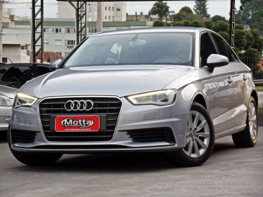 AUDI - A3 - 2014/2015 - Prata - R$ 82.800,00