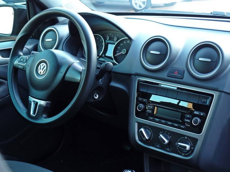 VOLKSWAGEN - GOL - 2013/2014 - Preta - R$ 37.900,00