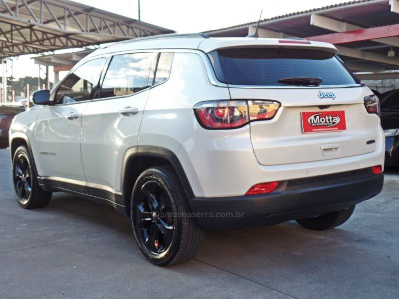 JEEP - COMPASS - 2017/2018 - Branca - R$ 98.800,00