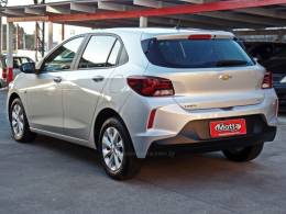 CHEVROLET - ONIX - 2022/2023 - Prata - R$ 74.800,00