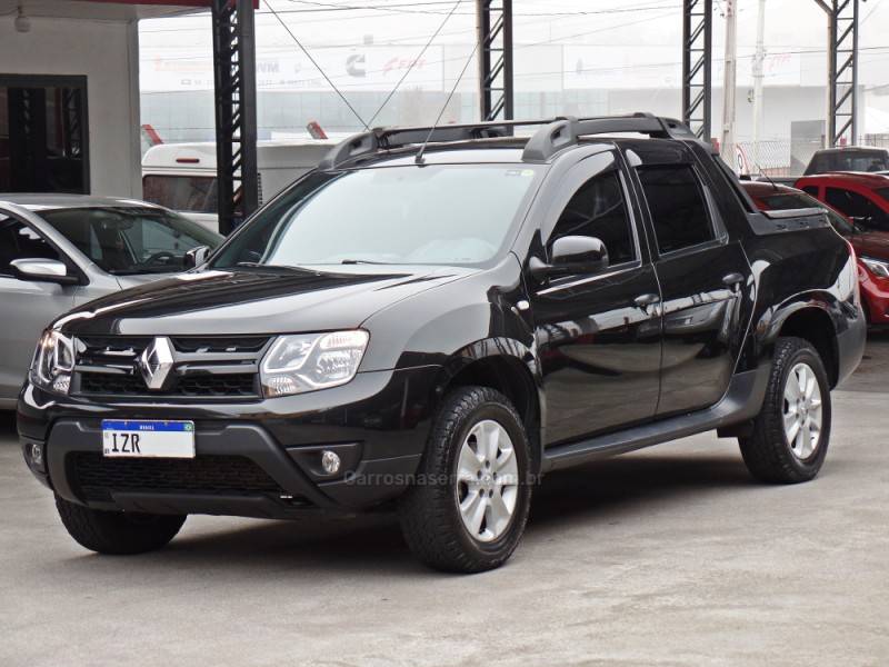 RENAULT - DUSTER OROCH - 2019/2020 - Preta - R$ 79.800,00